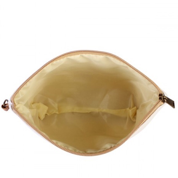 She’s A Dreamer Make Up Cosmetic Bag Wristlet - Picture 2 of 3